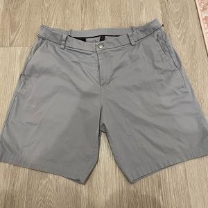 Men’s Lululemon Commission shorts